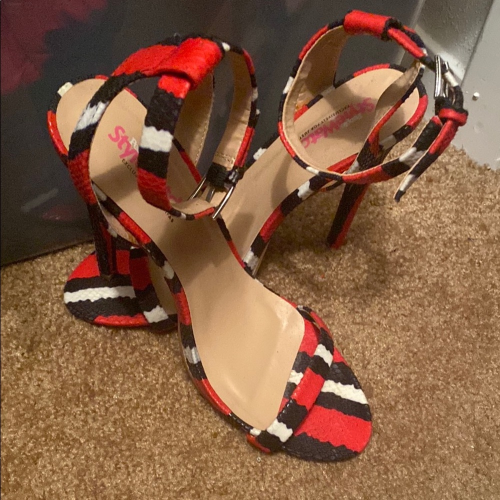 JUSTFAB People StyleWatch Lounge Red and Black Snake-print Strappy Heels